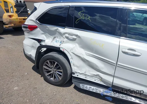 2019 Toyota Highlander Xle from USA, damaged, VIN 5TDJZRFH1KS564977